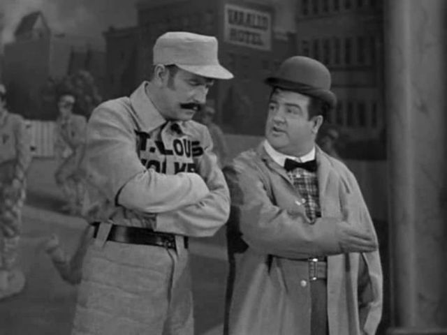 abbott-and-costello-naughty-nineties-1945